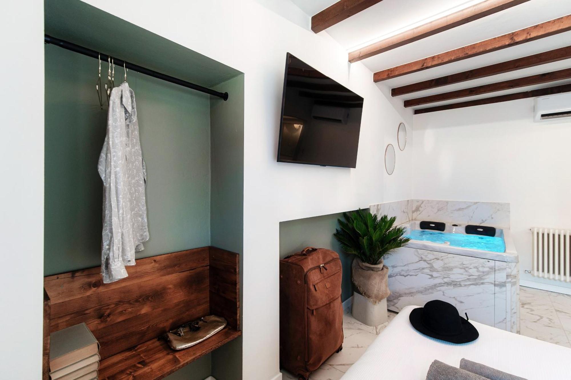 Sahara & Amazzonia Luxury Rooms- The House Of Travelers Como Exterior foto